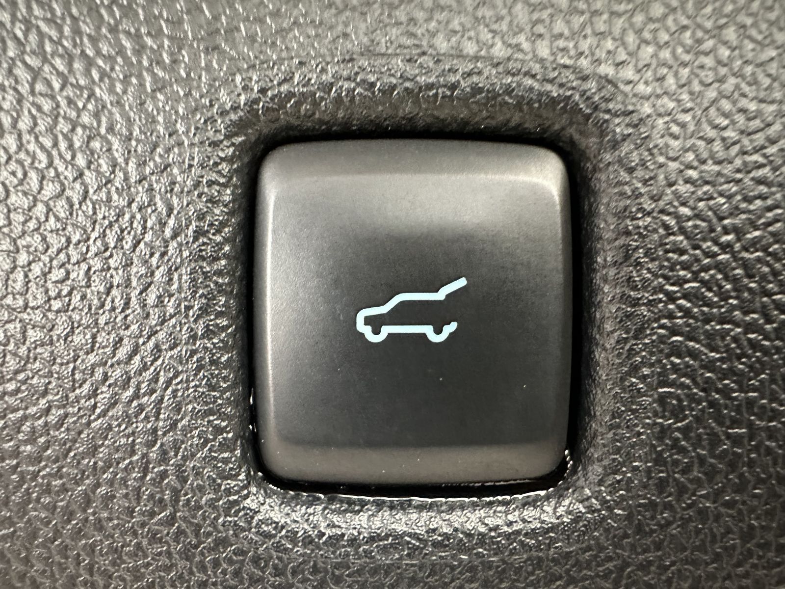 Fahrzeugabbildung Ford Kuga 2.0 EB 4x4 Titanium X NAV+LED+AHK+B&O+KAM