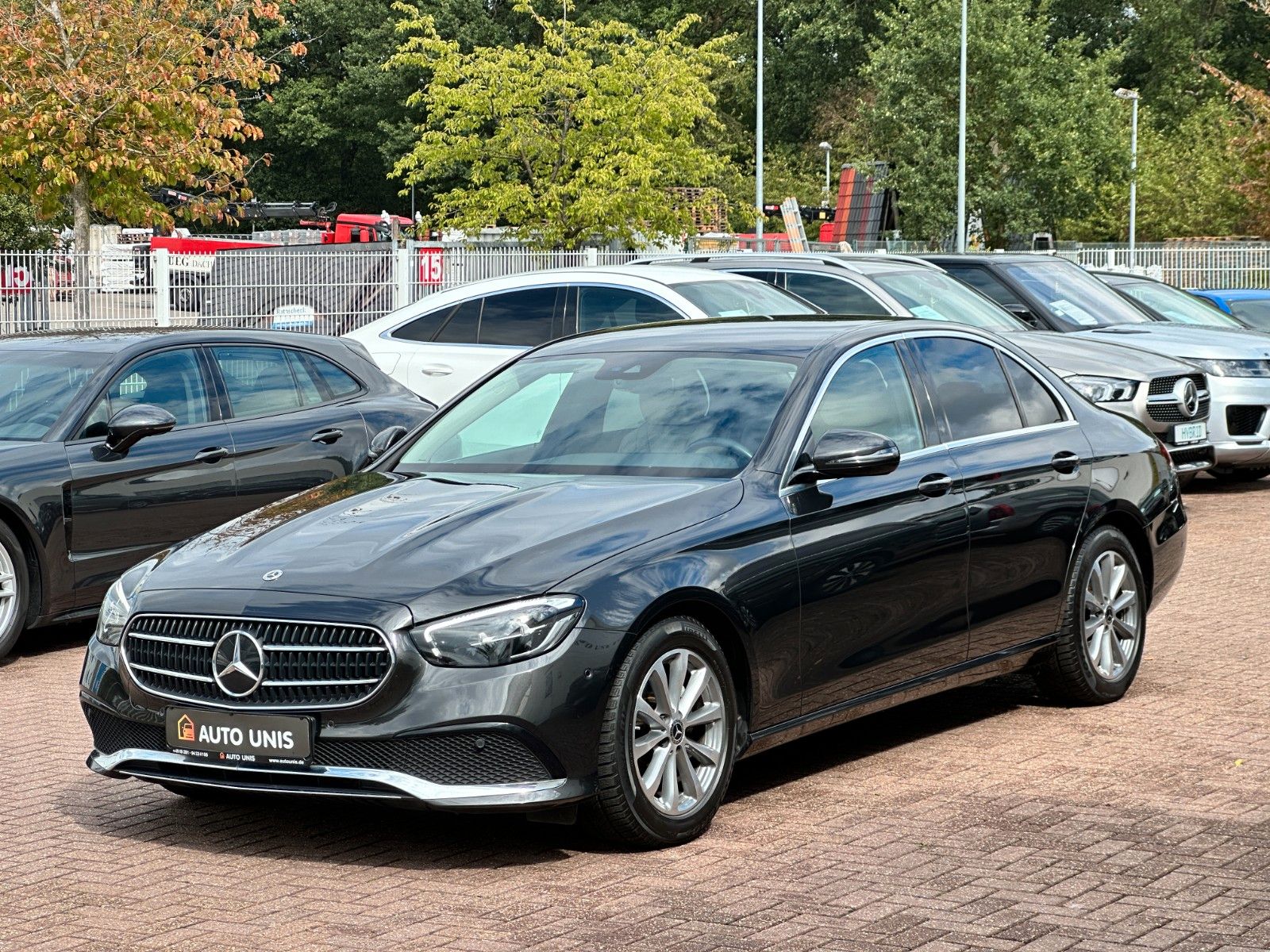 Mercedes-Benz E 200 d Limousine Led Cam Navi 1.Hand