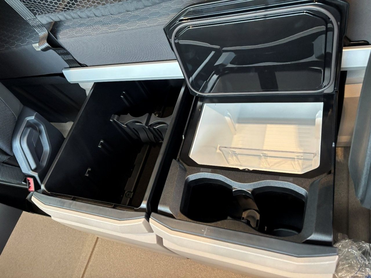 Fahrzeugabbildung DAF FAN XG 480 Swing-Board-Aufbau Mitnahmestapler