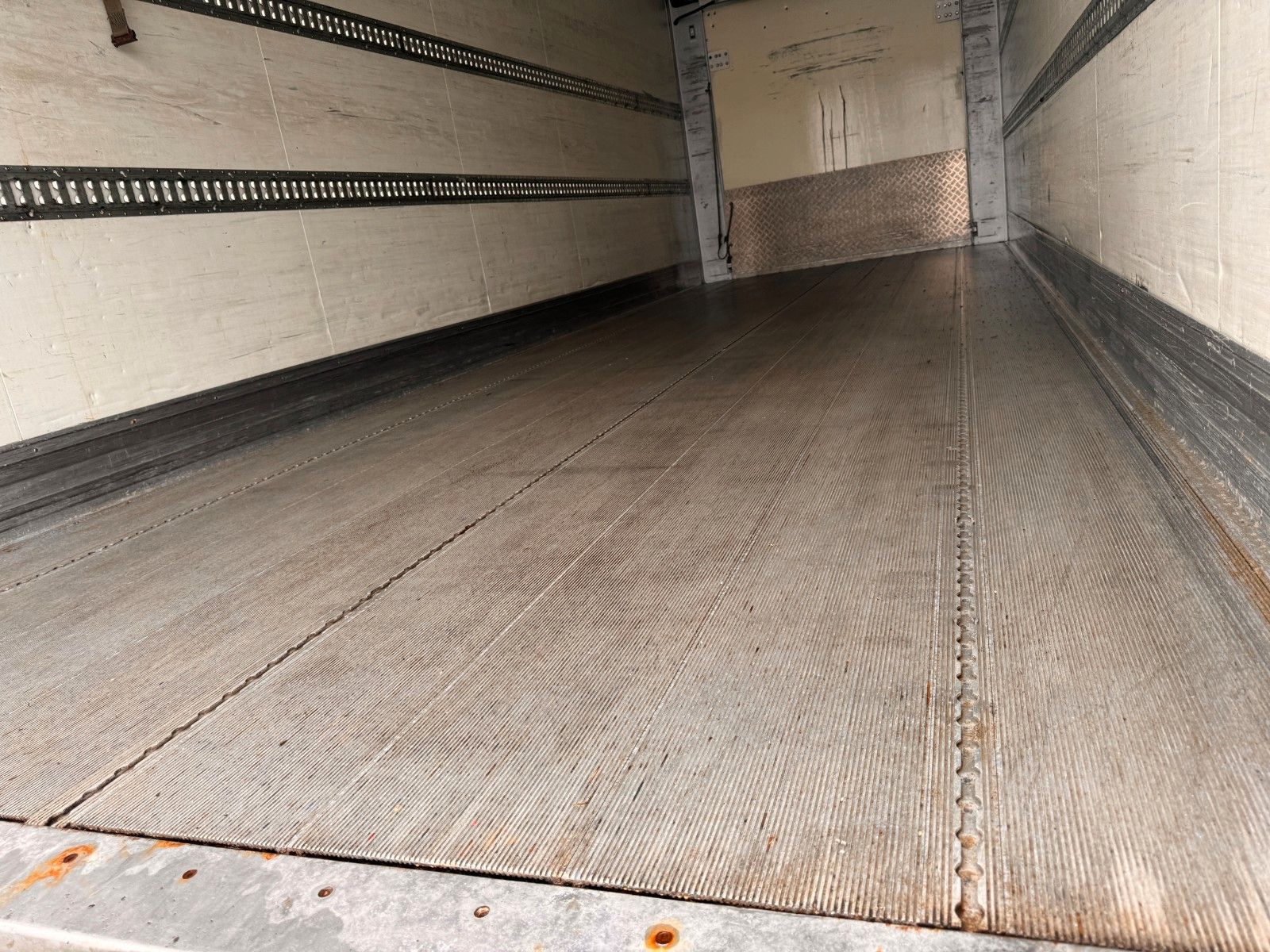 Fahrzeugabbildung Andere Rohr RZK/18 IV Kühlkoffer Carrier Bär LBW