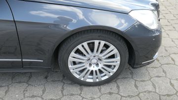 Mercedes E 220 - 10