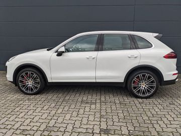 Porsche Cayenne - 3