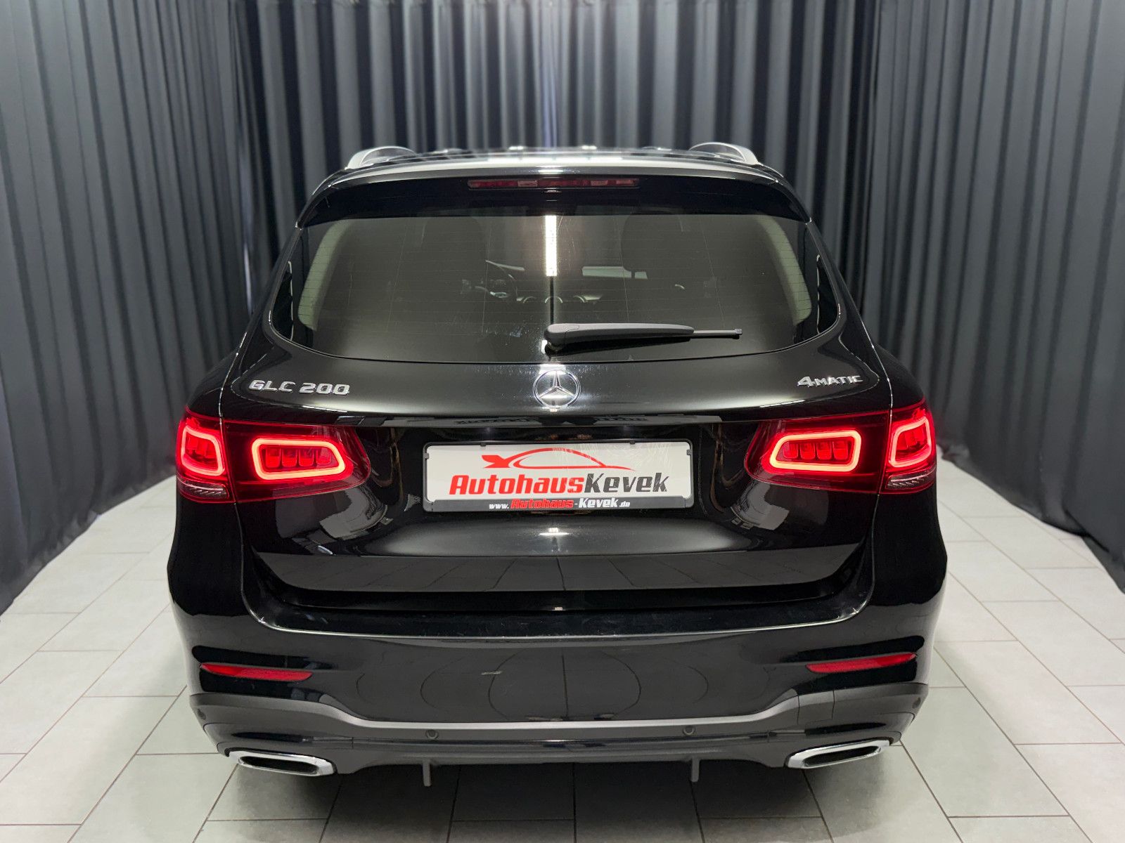 Fahrzeugabbildung Mercedes-Benz GLC 200 4Matic|AUTOMATIK|AMG-LINE|DIGI-TACHO|AHK