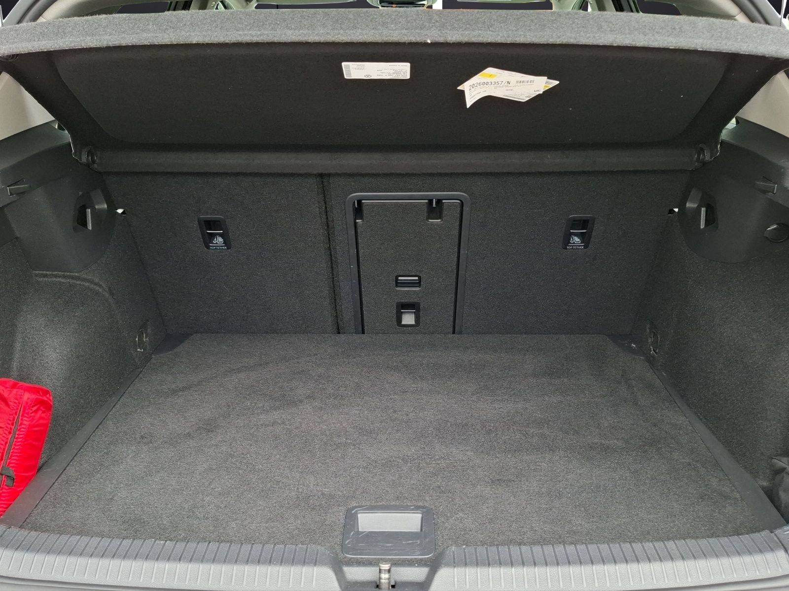 Fahrzeugabbildung Volkswagen Golf VIII eTSI United DSG LED Navi AID ACC RFK S