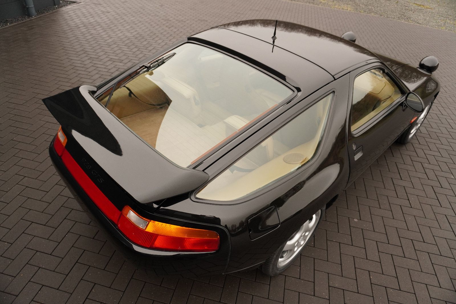 Fahrzeugabbildung Porsche 928 GTS