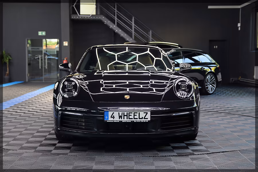 Porsche 911 Carrera PANO / CAM / PDC / APPROVED