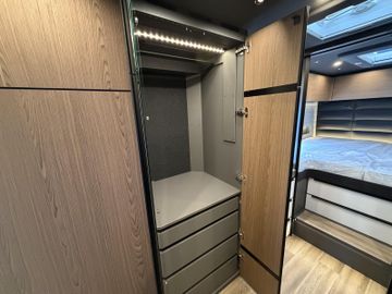 Niesmann + Bischoff Flair 880 VolluftfederungHubstützenActive Air 