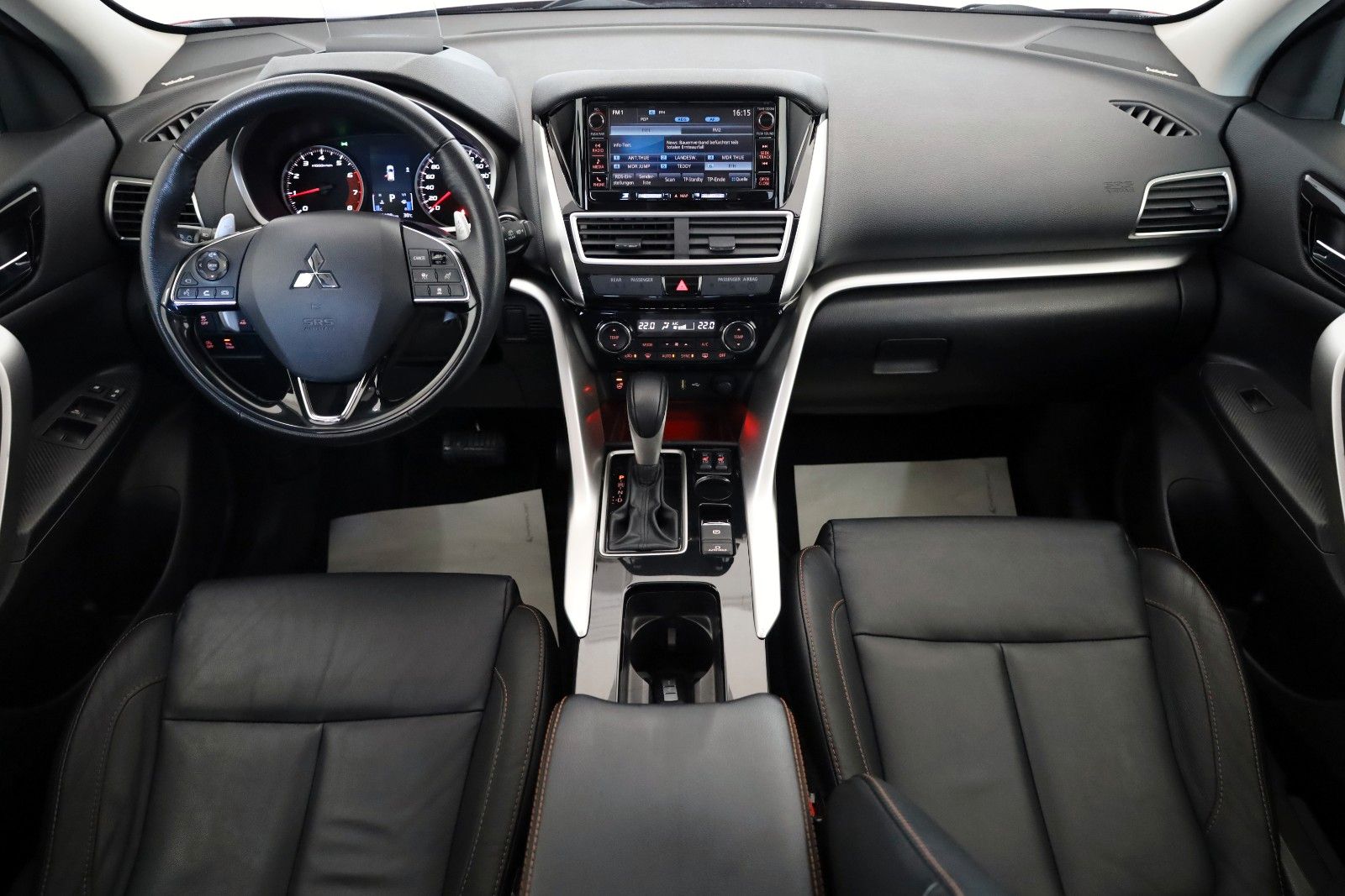 Fahrzeugabbildung Mitsubishi Eclipse Cross Top 2WD Leder,Navi,LED,HUD,Panoram