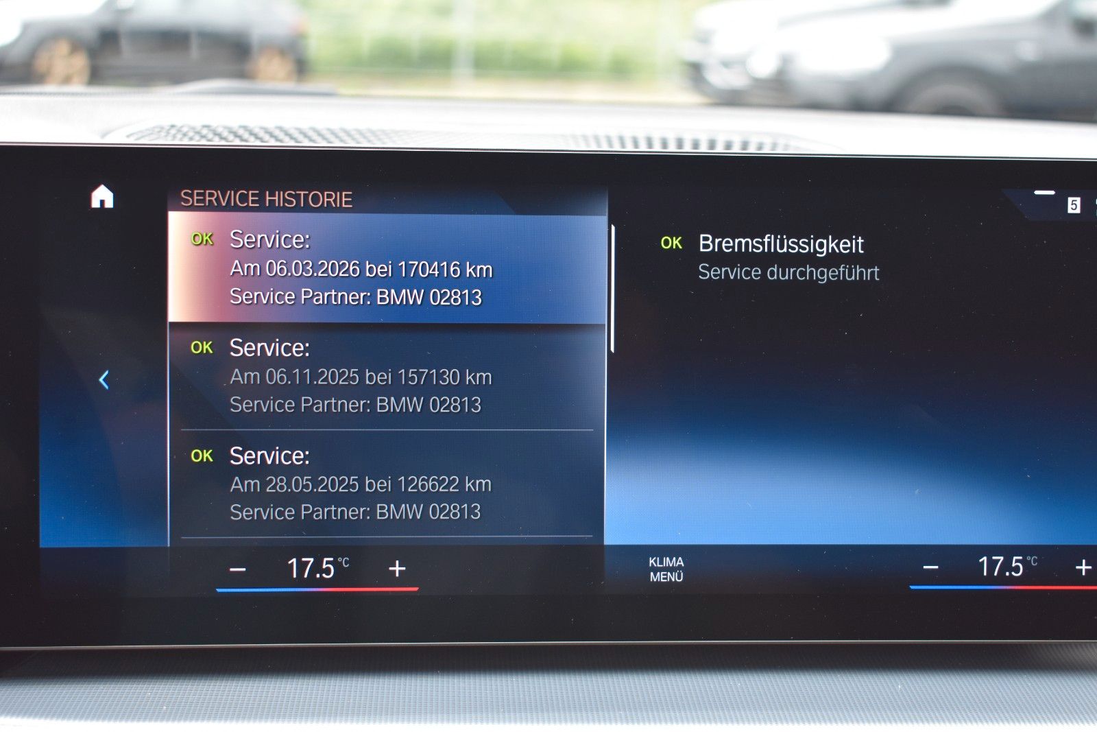 Fahrzeugabbildung BMW 330d Touring Facelift Panorama 1 Hand H&K