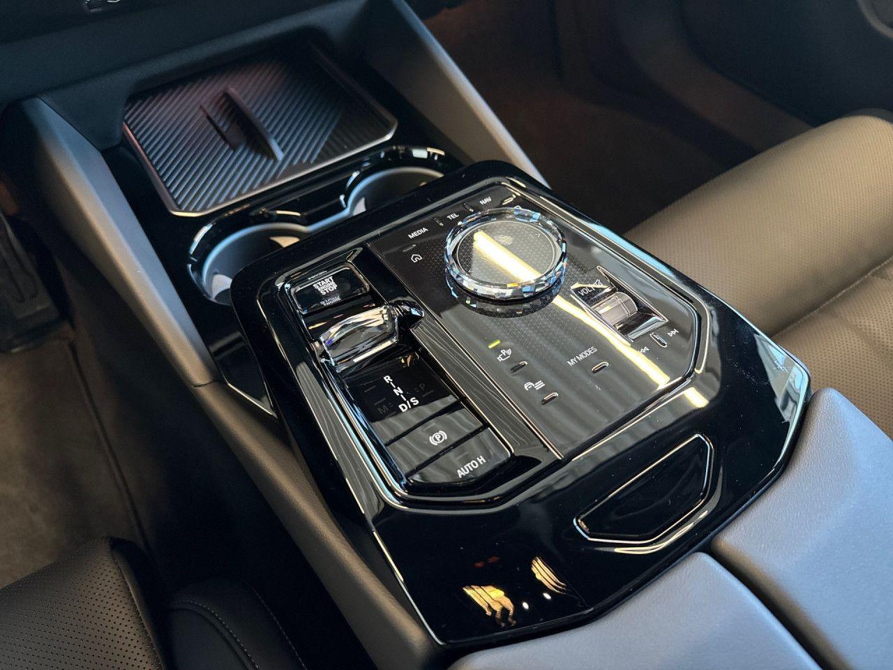 BMW 520d Touring Sportpaket Bluetooth HUD Navi LED
