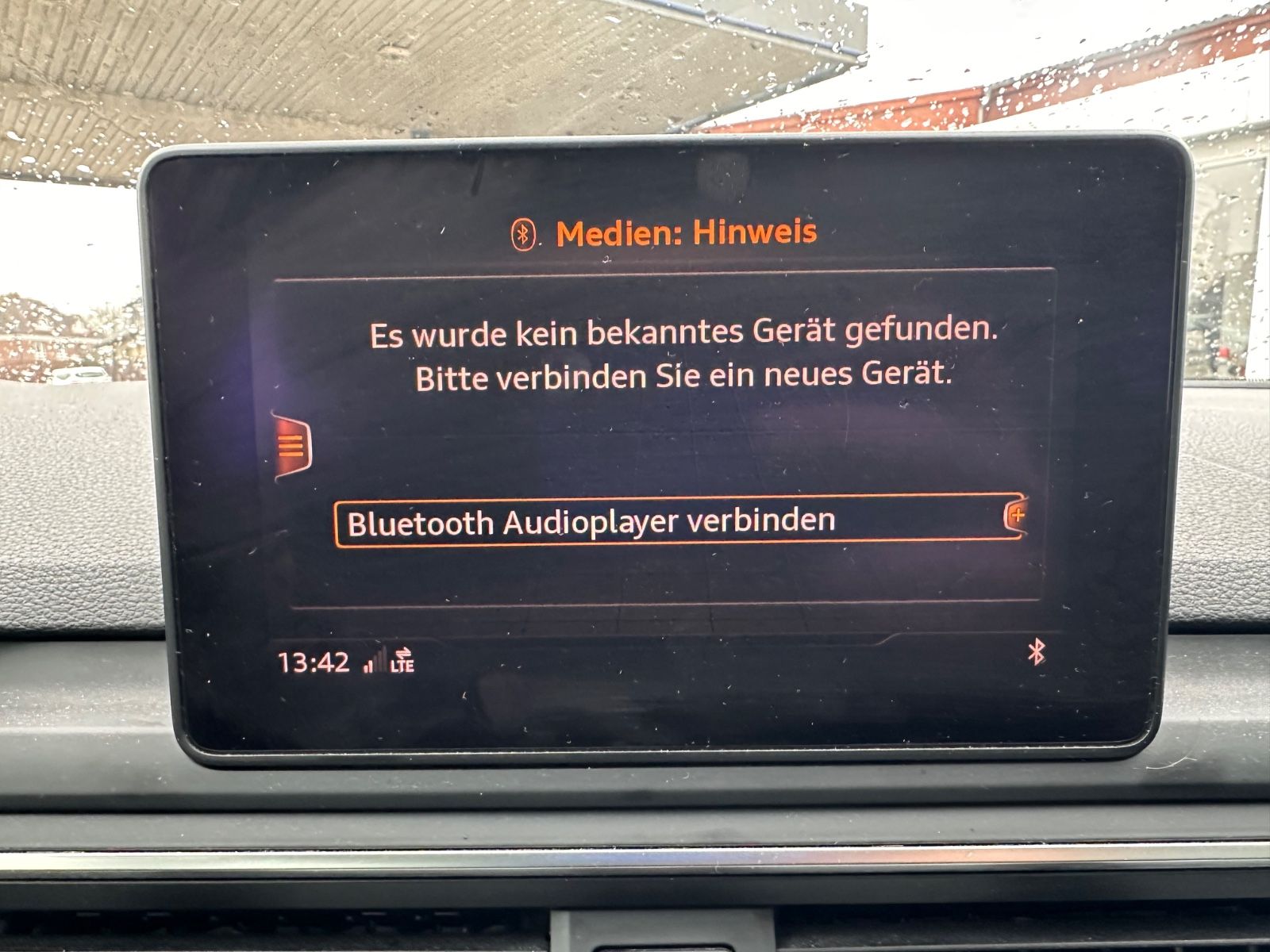 Fahrzeugabbildung Audi A4 Avant 2.0 TDI BiXenon/GRA/Navi/PDC/eHeck