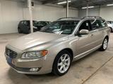 Volvo V70 D5 Kombi Momentum Allrad AWD - Volvo V70 mit Diesel-Antrieb