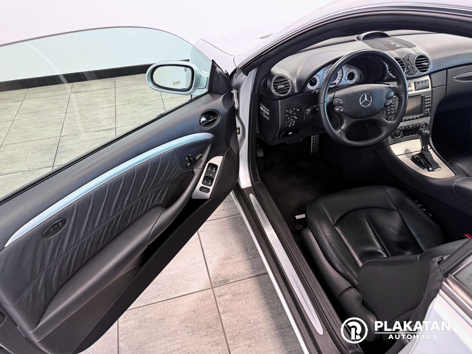 Fahrzeugabbildung Mercedes-Benz CLK 320 CDI Harman/Kard Leder Memory MB-Service