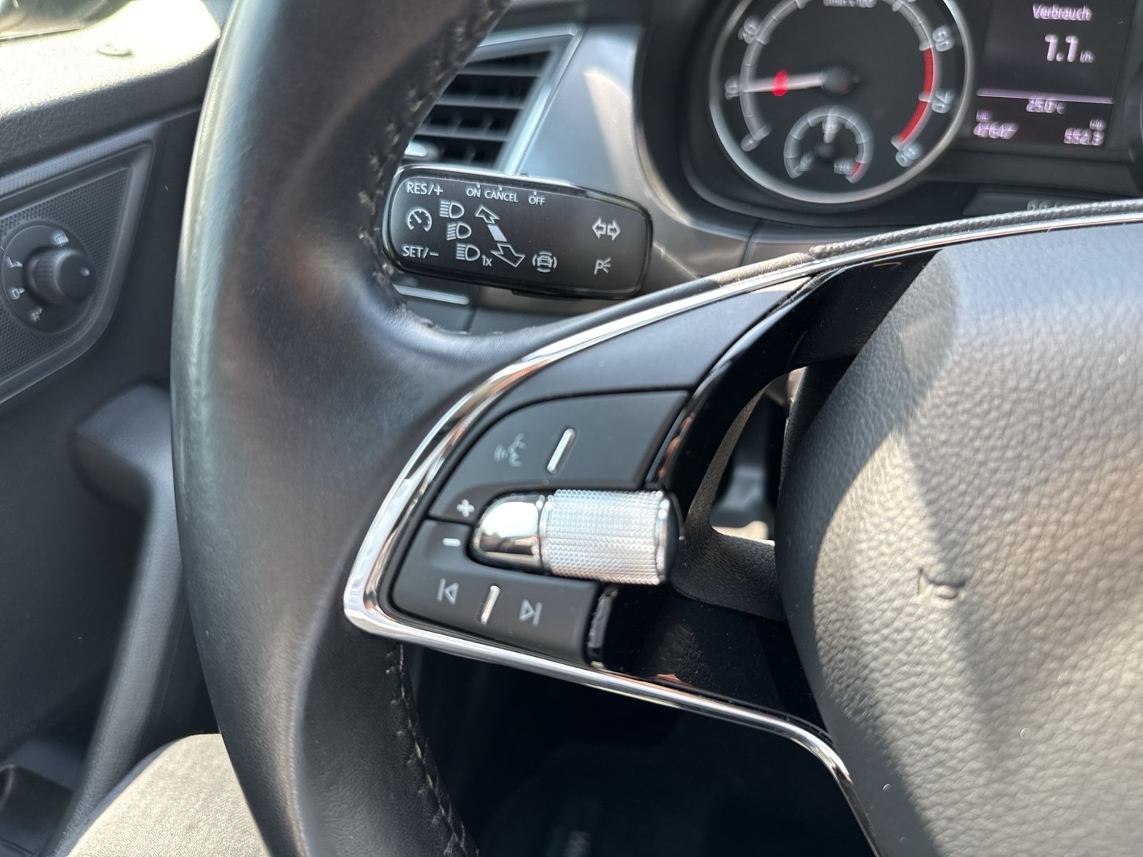 Fabia Combi 1.0 TSI Clever Best of, Navi, LED, S