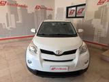 Toyota Urban Cruiser 1.4 D-4D AWD Luxury - weiße Toyota Urban Cruiser