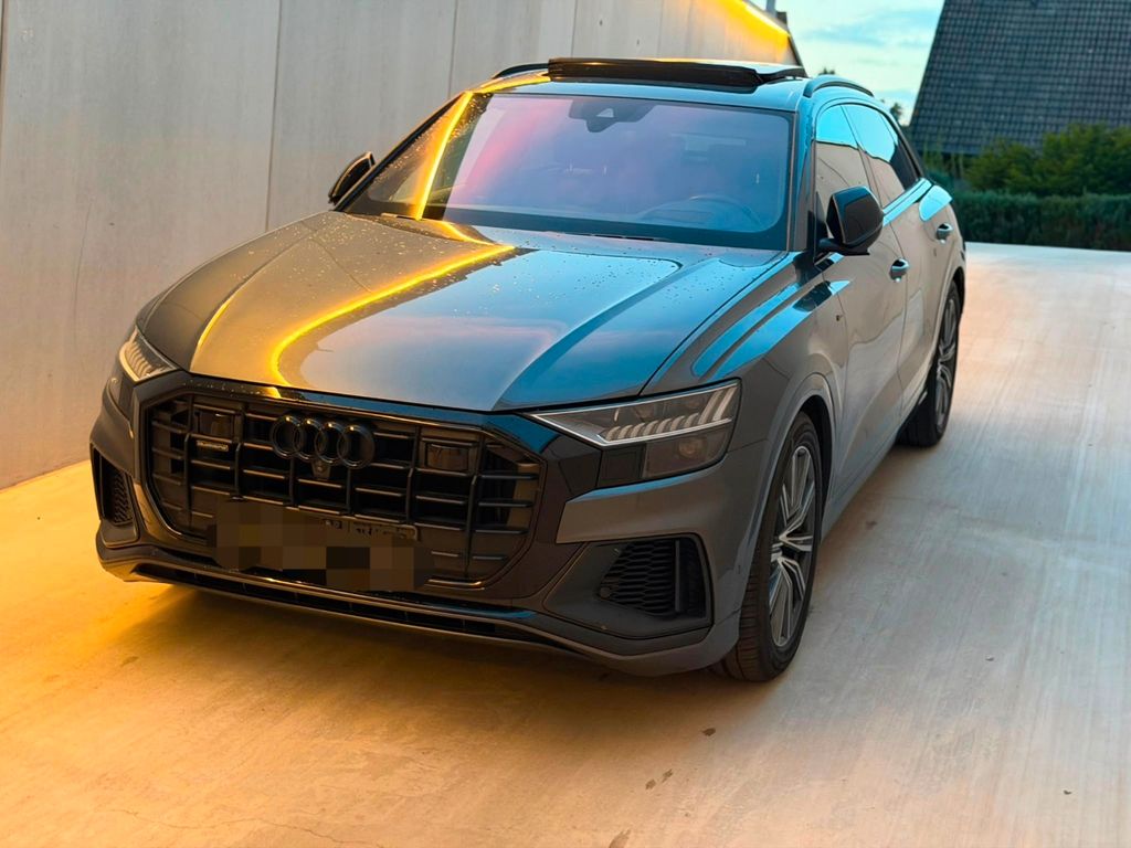 Image of Audi Q8