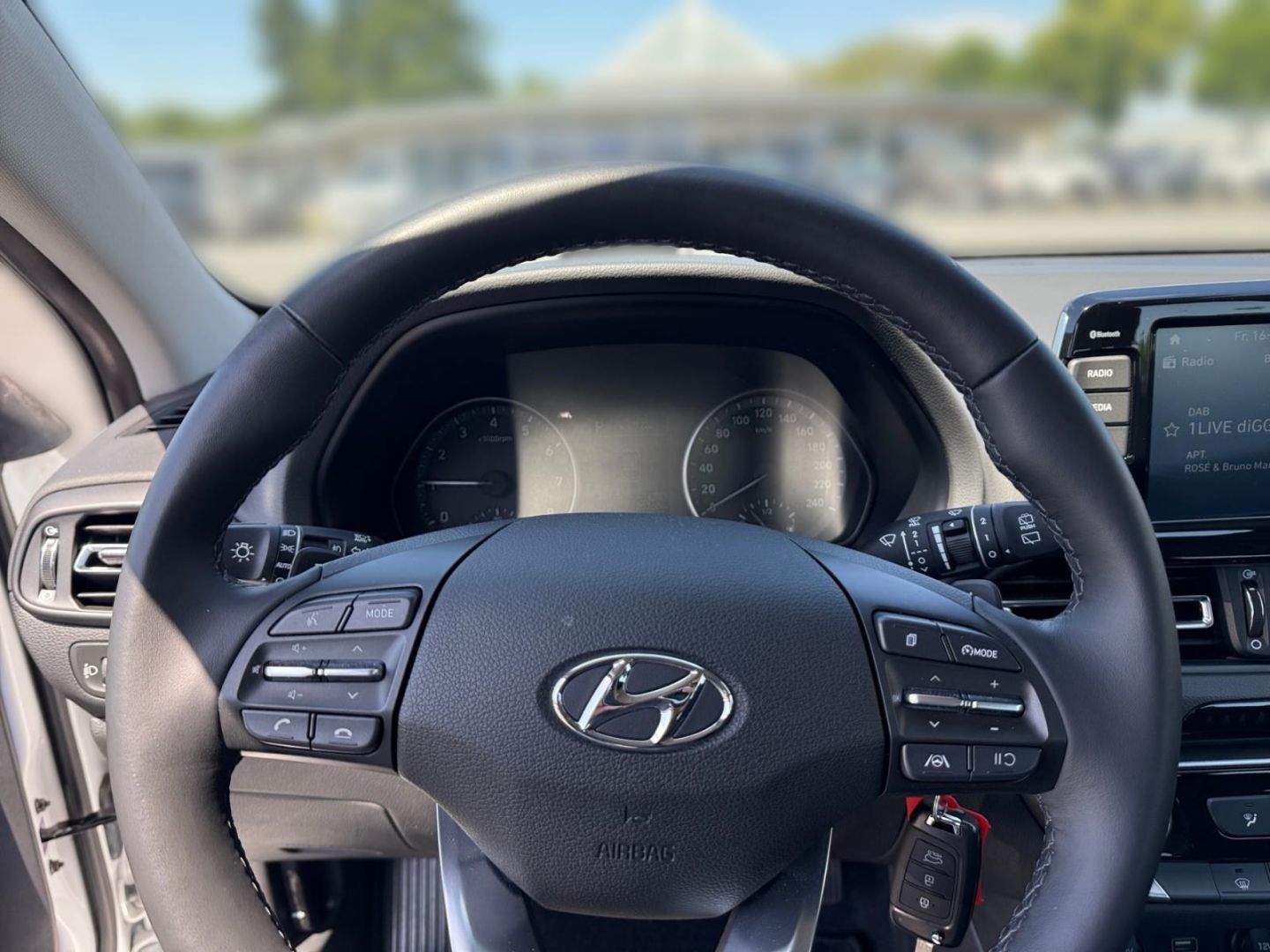 Fahrzeugabbildung Hyundai i30 1.0T Kombi Select Mild-Hybrid (48V) 7-DCT Al