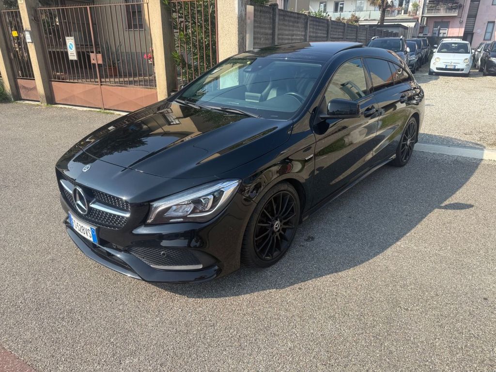 Image of Mercedes-Benz CLA 200