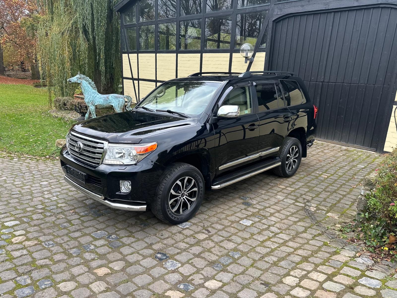 Toyota Land Cruiser 200 Luxury 7sitz 360 3xTV TOP