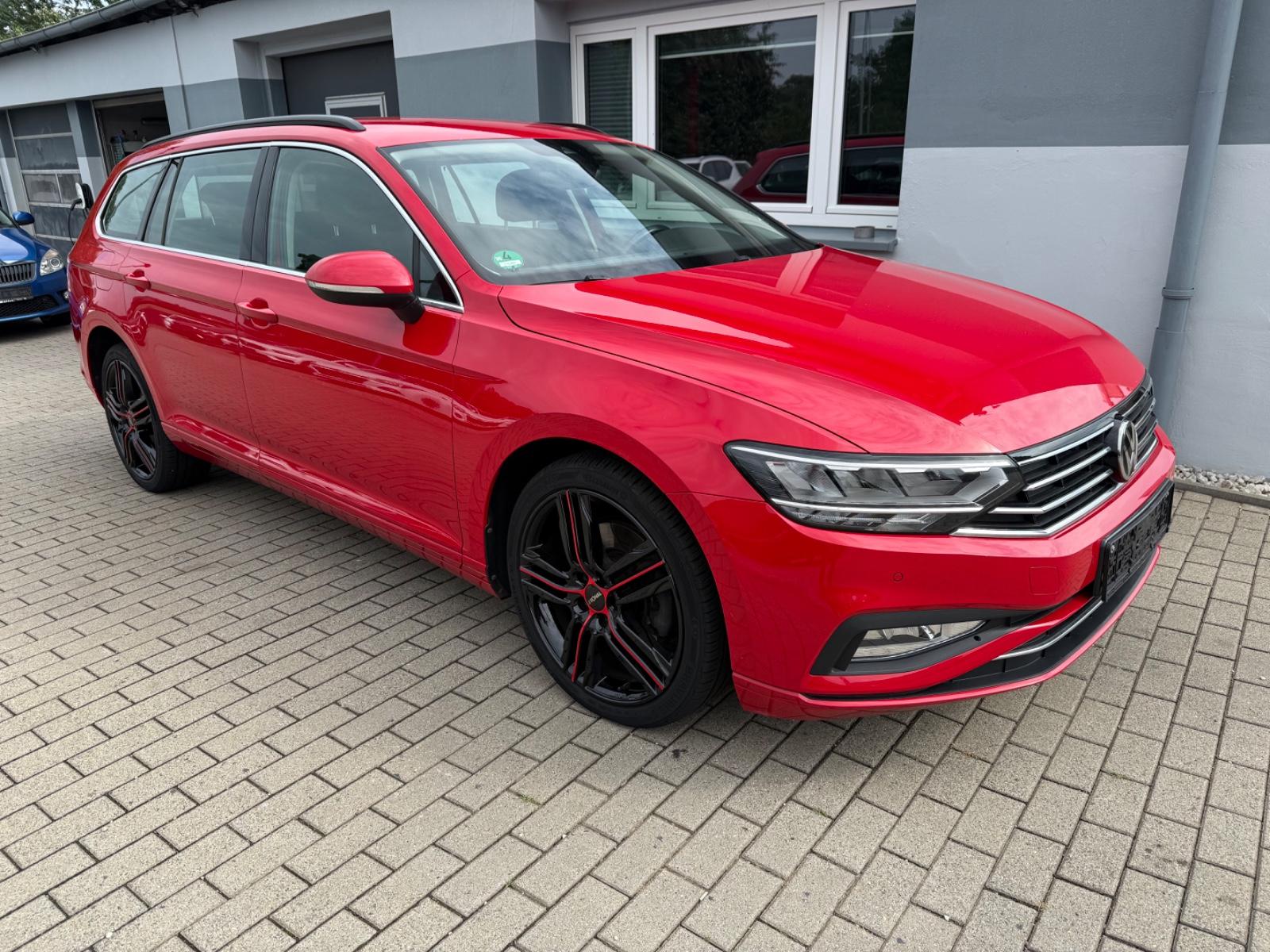 Volkswagen Passat Variant 1,6 TDI DSG Navi LED ACC Shzg Alu