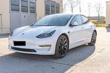 Tesla Model 3 Allradantrieb mit Dualmotor Performa...