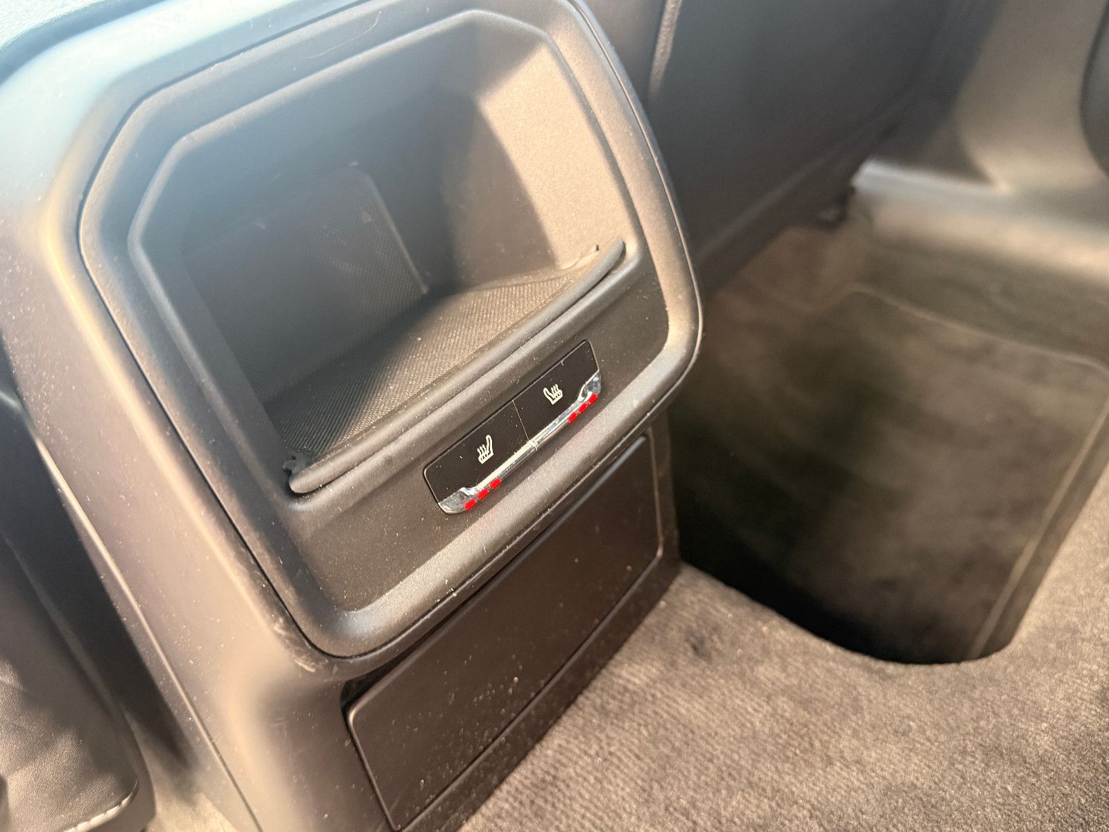 Fahrzeugabbildung Porsche Macan S Diesel/PANO/360°/MEMORY/SOUND/SHZ
