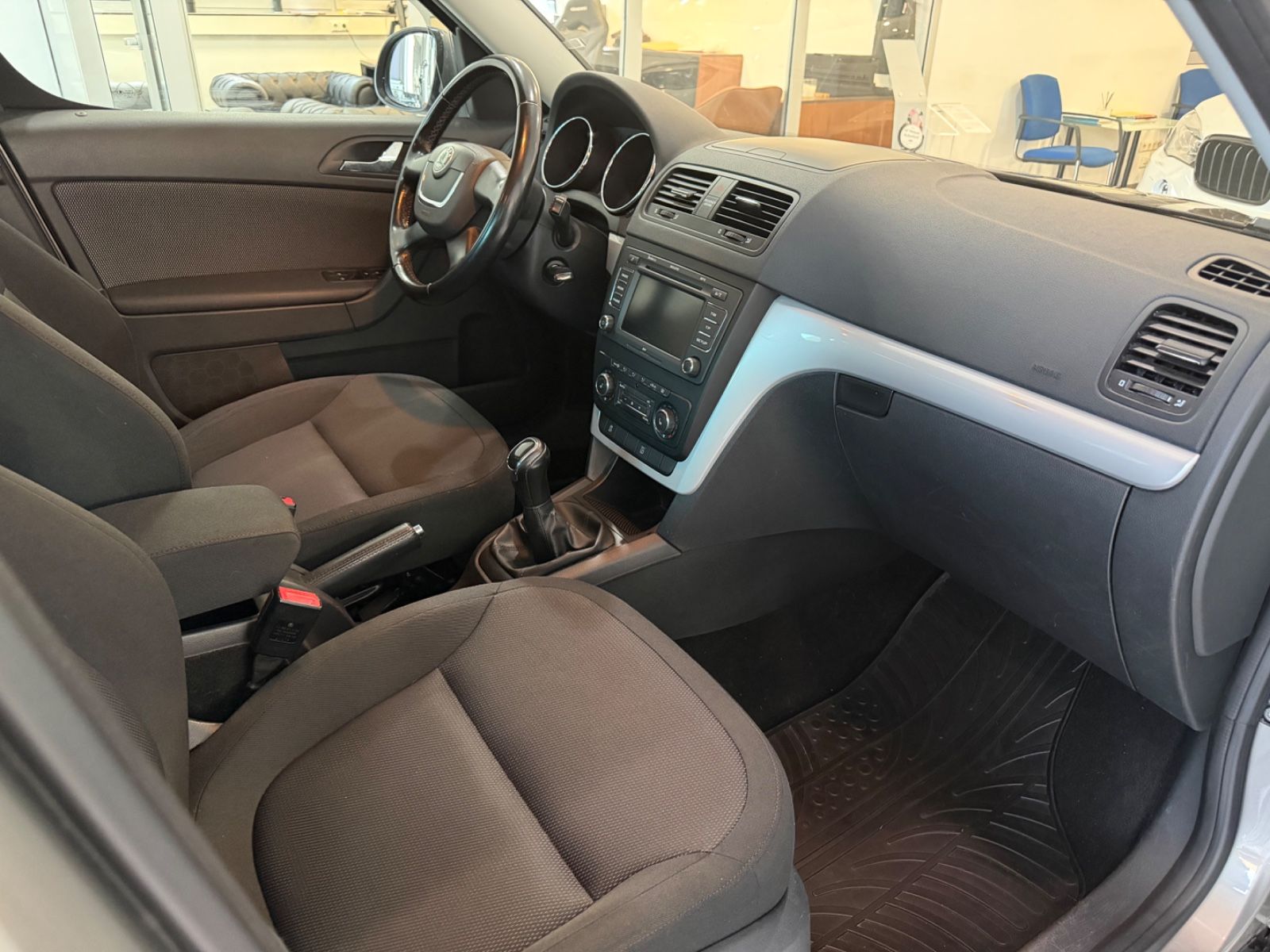 Fahrzeugabbildung SKODA Yeti Ambition Plus Edition