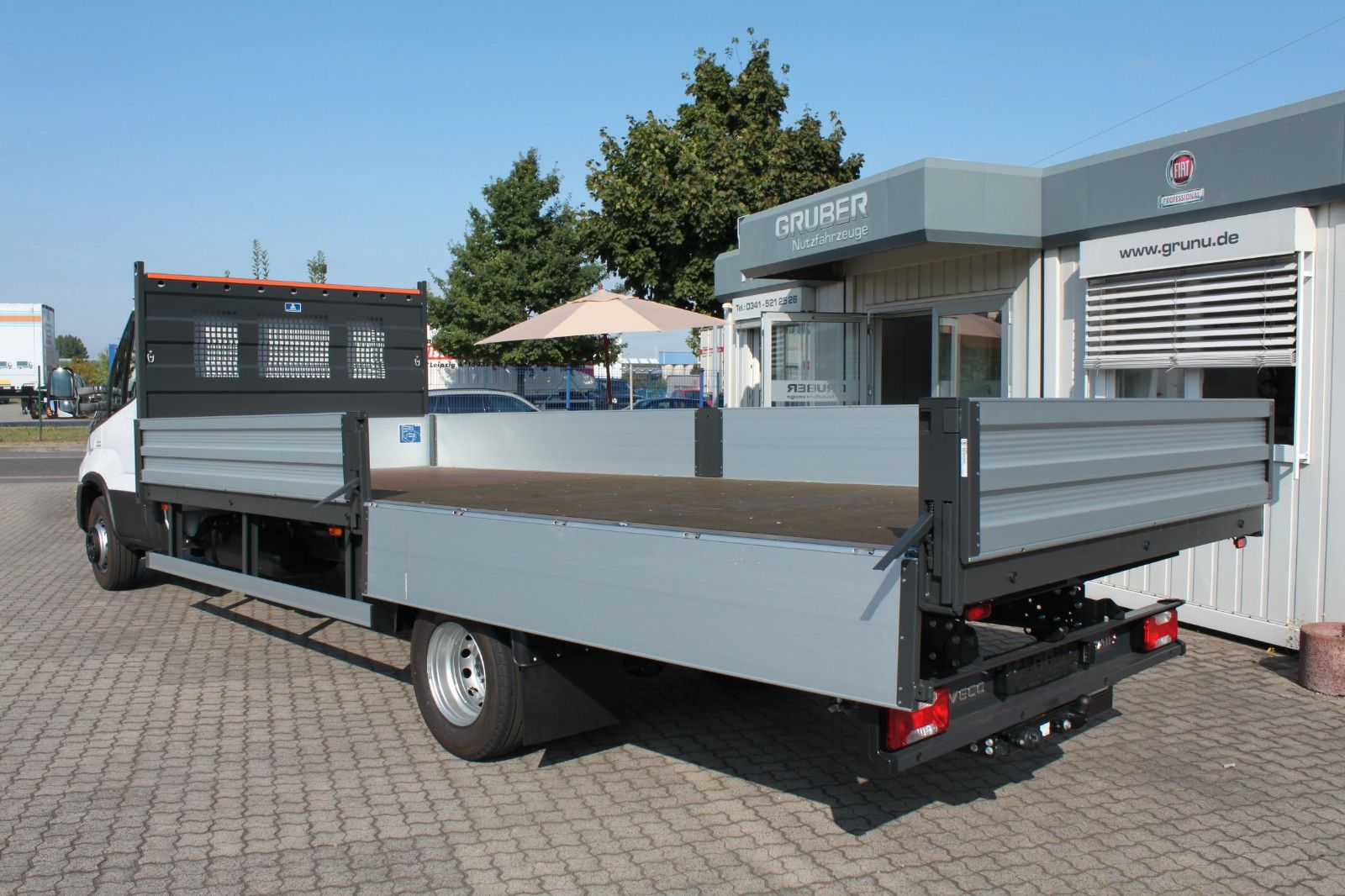 Fahrzeugabbildung Iveco Daily 72C18HA8 Pritsche 6m