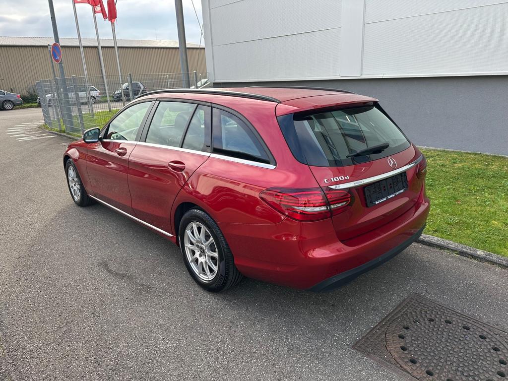 Mercedes-Benz C 180