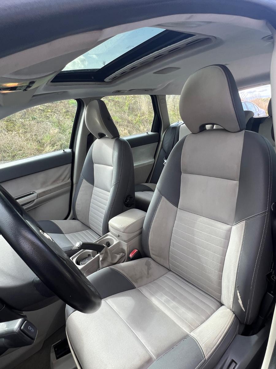 Volvo V50 2004 — photo 10