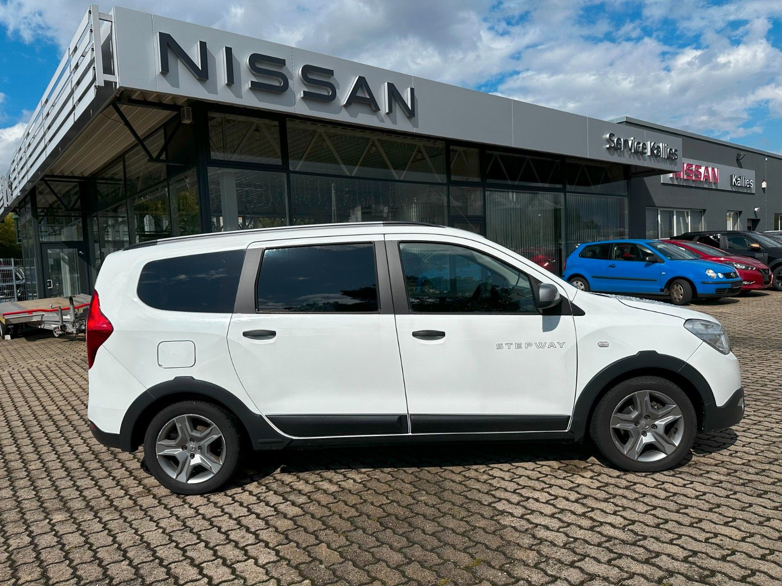 Fahrzeugabbildung Dacia Lodgy Stepway Plus