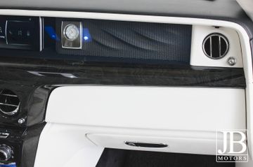 Fahrzeugabbildung Rolls-Royce Phantom IN STOCK