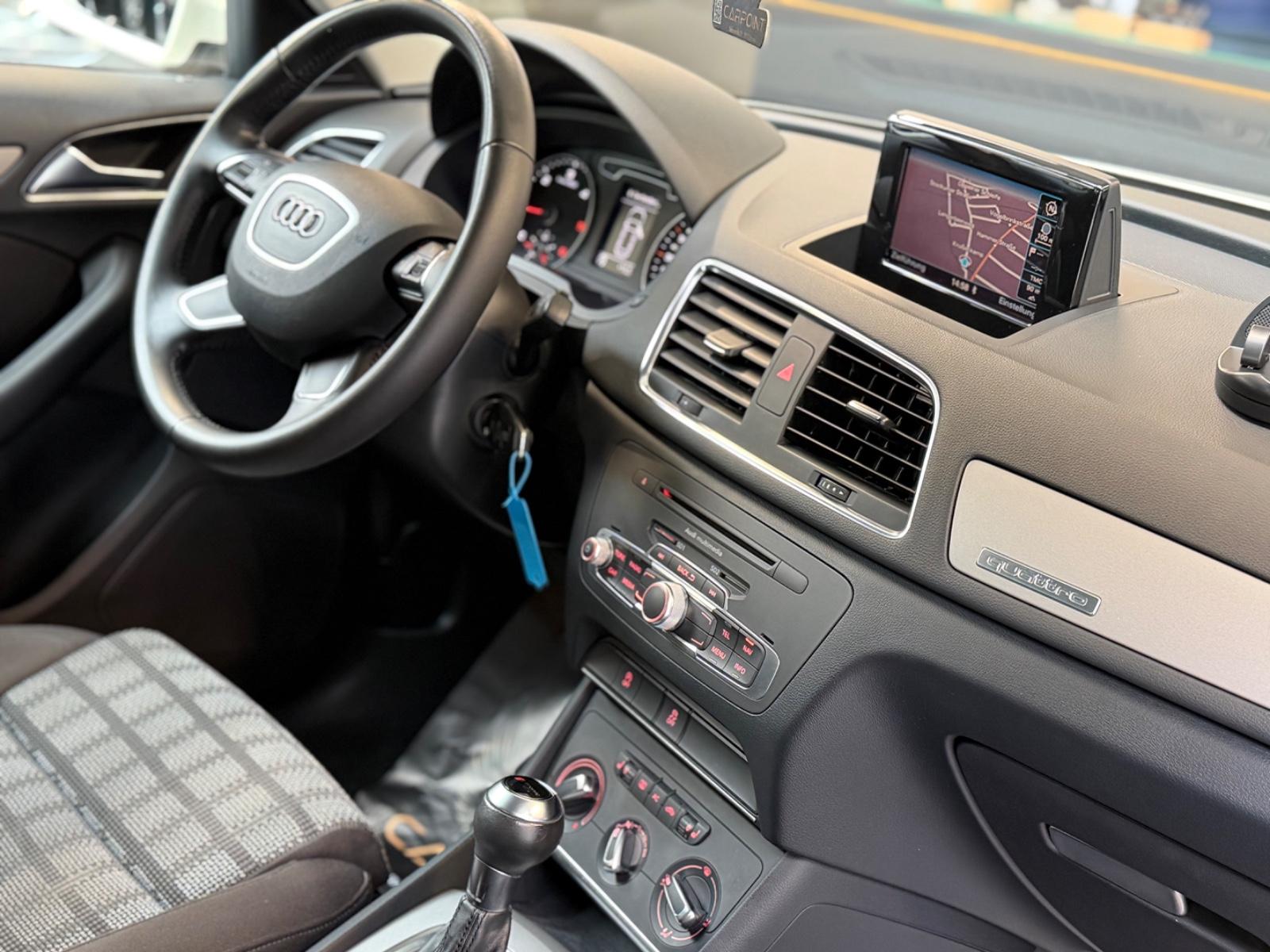 Audi Q3 2.0 TDI Quattro/Xenon/LED/Navi/BT/SHZ/