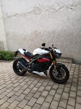 Triumph Speed Triple R 2016 Komplettpaket Zubehör Carbon - TRIUMPH TR2