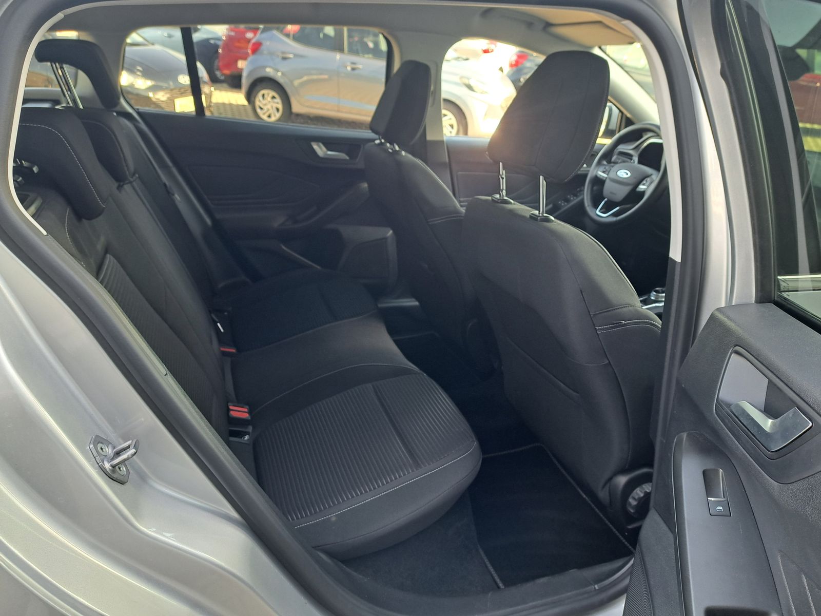 Fahrzeugabbildung Ford Focus Titanium X 1.5 TDCI LED NAVI AUTOMATIK AHK