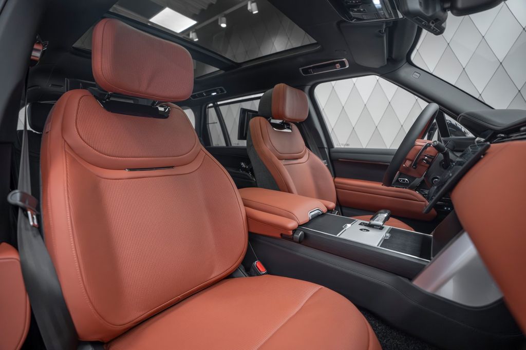 Range Rover P615 SV LWB 2026 BLACK/RED SUITE - Bild 18