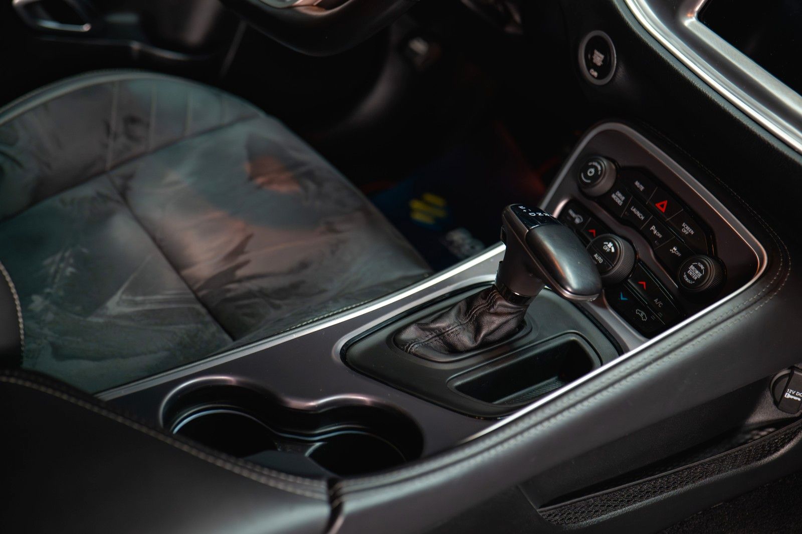 Fahrzeugabbildung Dodge Challenger 6.4 V8 SRT 392 R/T SCAT PACK WIDEBODY