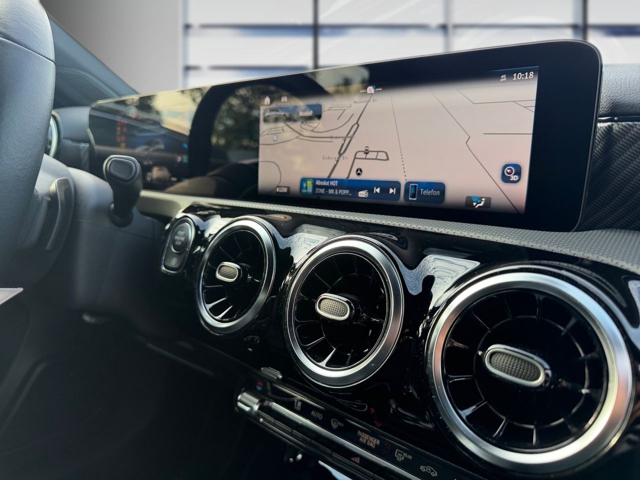 Fahrzeugabbildung Mercedes-Benz A 180 NIGHT+MULTIBEAM+KAMERA+SITZKOMFORT+