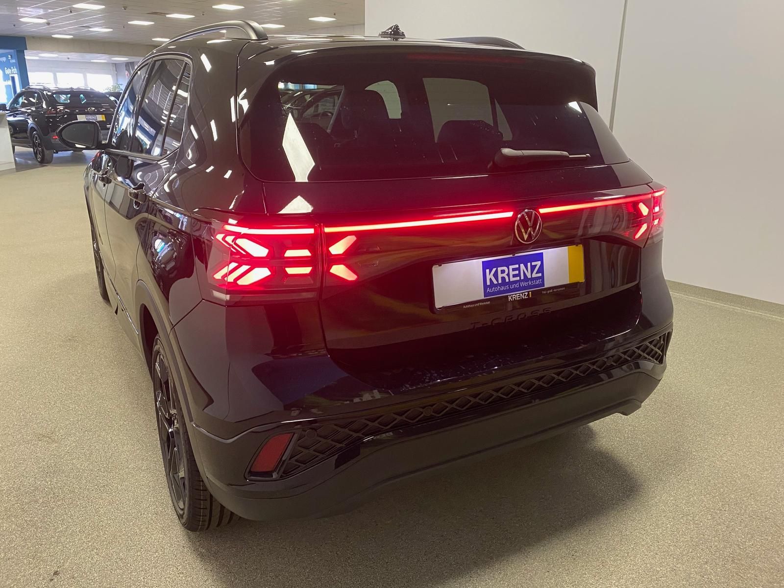 Fahrzeugabbildung Volkswagen T-Cross 1.5 TSI DSG BLACK STYLE R-Line+AHK+ACC++