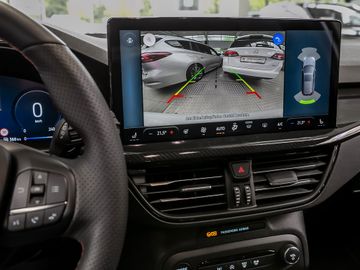 Ford Focus Turnier 1.0 ST-Line X Drive-Assist Navi