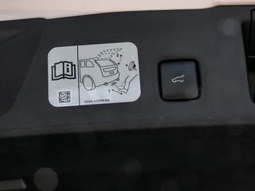 Ford Kuga 1.5 Titanium X Stauassistent Kamera Navi
