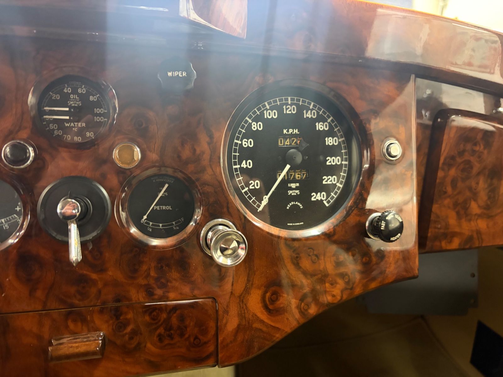 JAGUAR XK 10