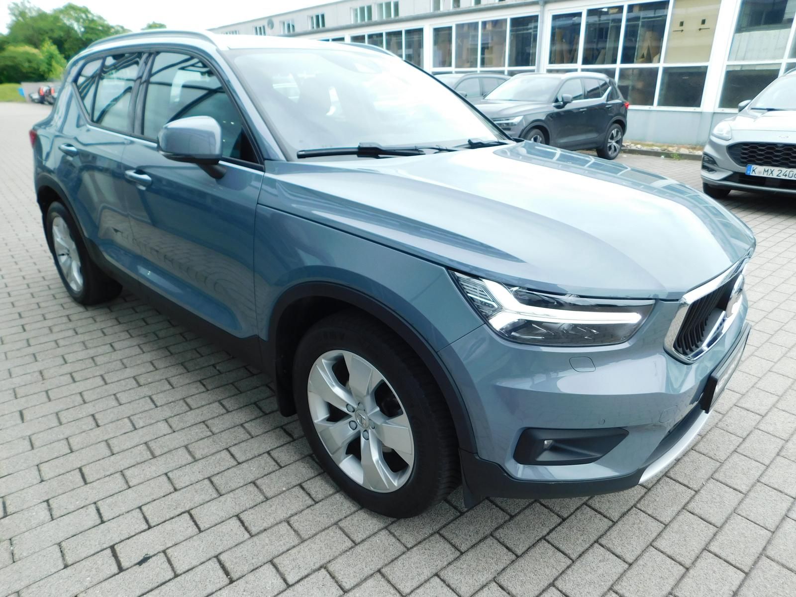 Fahrzeugabbildung Volvo XC40 D3 Momentum Pro