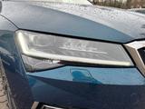 Skoda Superb Combi L&K 4x4 - blaue Skoda Superb
