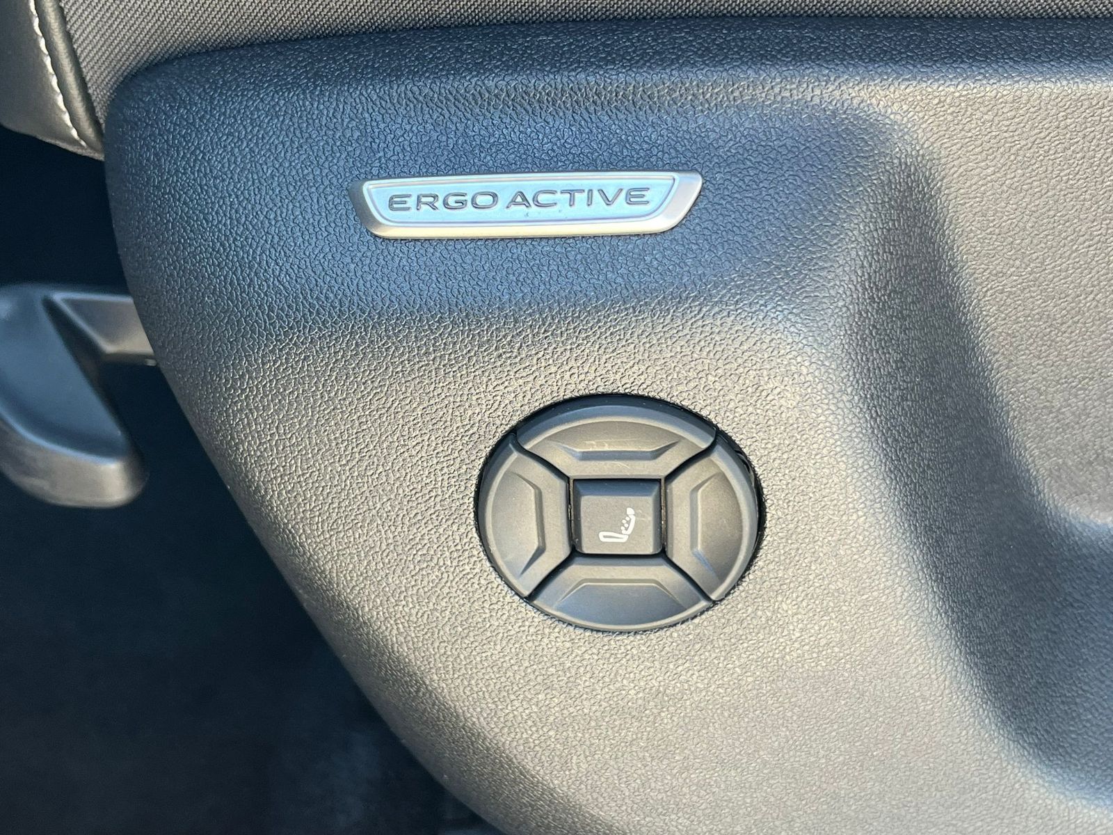 Image du véhicule Volkswagen Tiguan 2.0 TDI 4M R-Line PANO*H&amp;K*AHK*MATRIX*20".