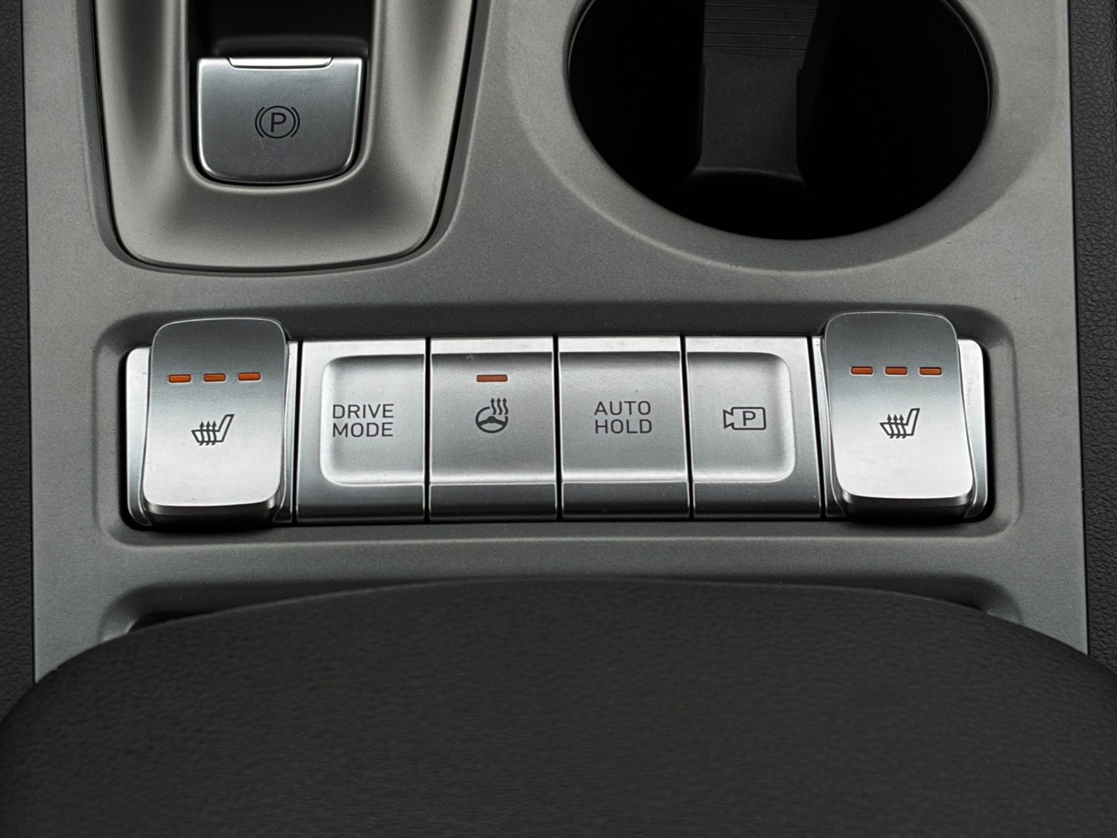 Fahrzeugabbildung Hyundai KONA E Trend ACC LKAS NAV CAM PDC KRELL CarPlay