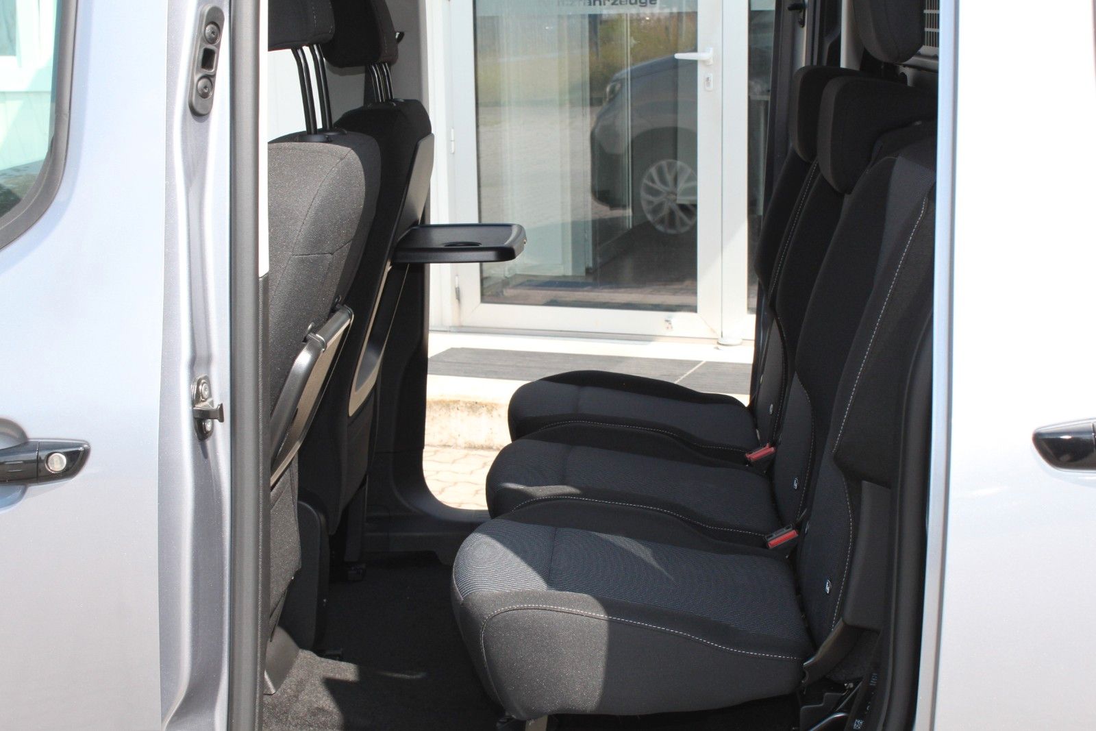 Fahrzeugabbildung Fiat Doblò Kombi 130PS Automatik 2x Schiebetür