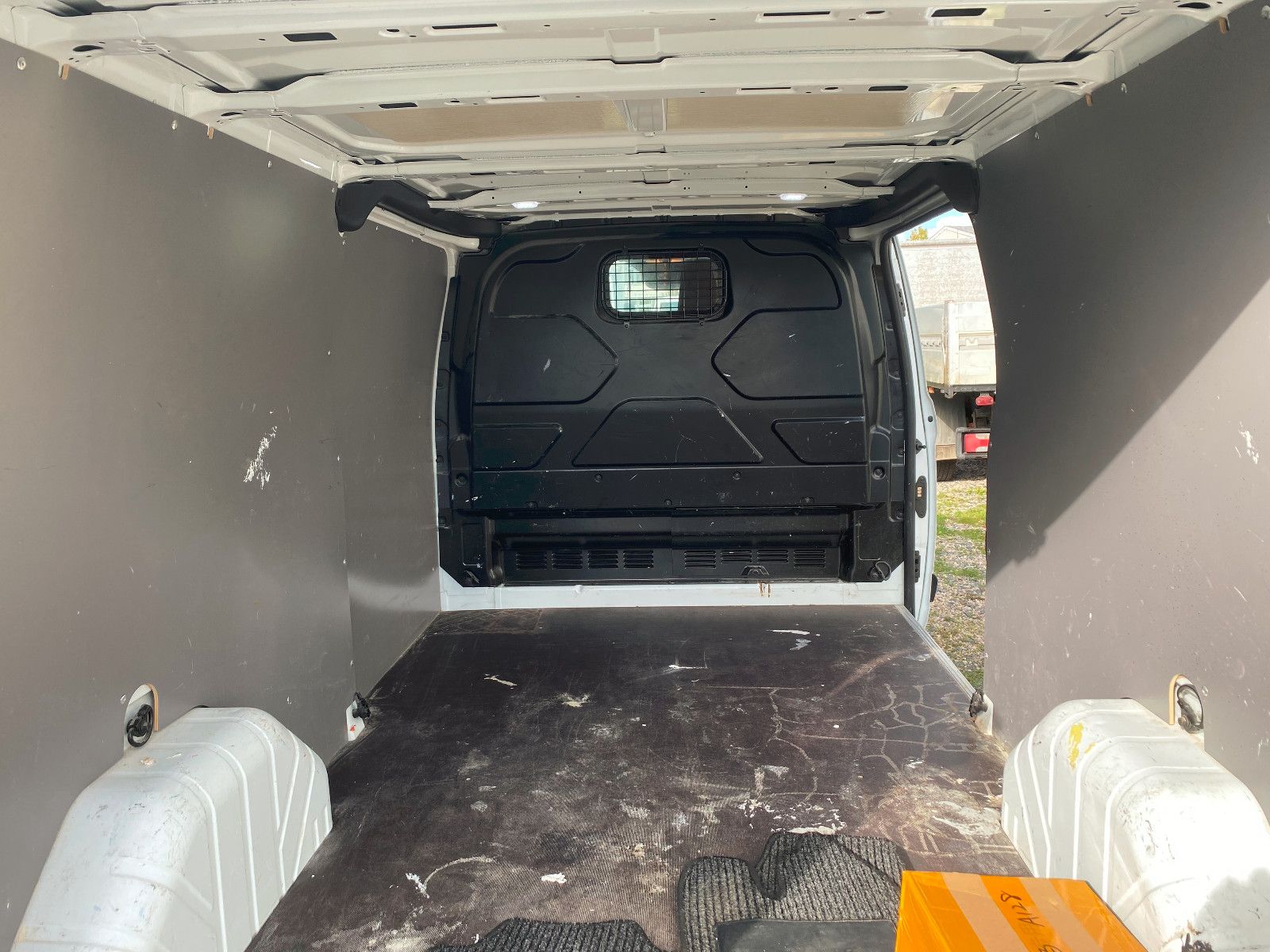 Fahrzeugabbildung Ford Transit Custom Kasten 300 L2 Trend,AHK,Automatic