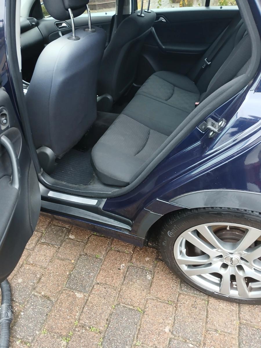 Mercedes-Benz C220 2005 — photo 13