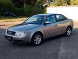 Audi A4 1.6*wenig km*klima*Tüv Neu - Audi A4: 1.6